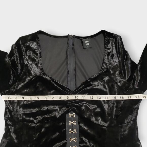 Hot Topic Cosmic Aura Black Velvet Corset Dress Sz 2X Goth Renaissance Halloween - Picture 8 of 11